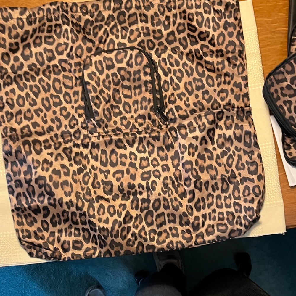 Chico’s leopard print three-piece travel set NWT packable bags